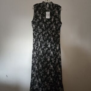 Chic Black and White Floral Maxi Dress